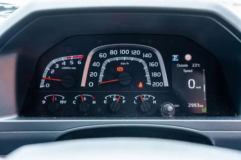 Land Cruiser 70 Series Aussie Spec Cluster for 2.8 Pre order
